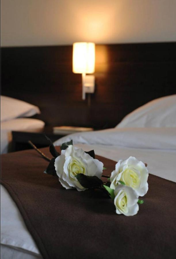 Lucic Rooms & Suites Budva Extérieur photo